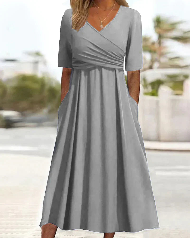 Alloura™ - Robe croisée à manches courtes