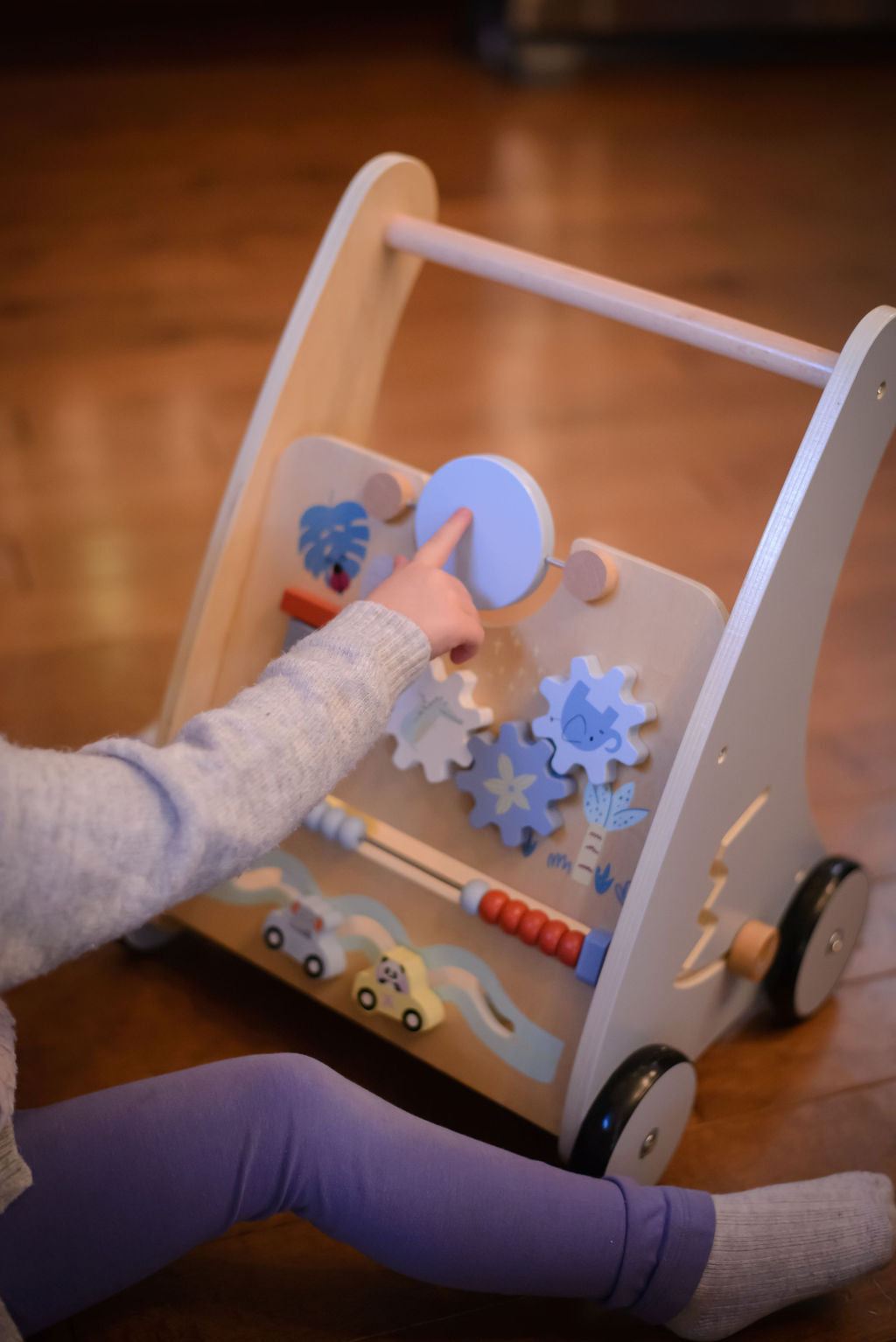 Trotteur en Bois Pour Bébé | Tableau d'Activités