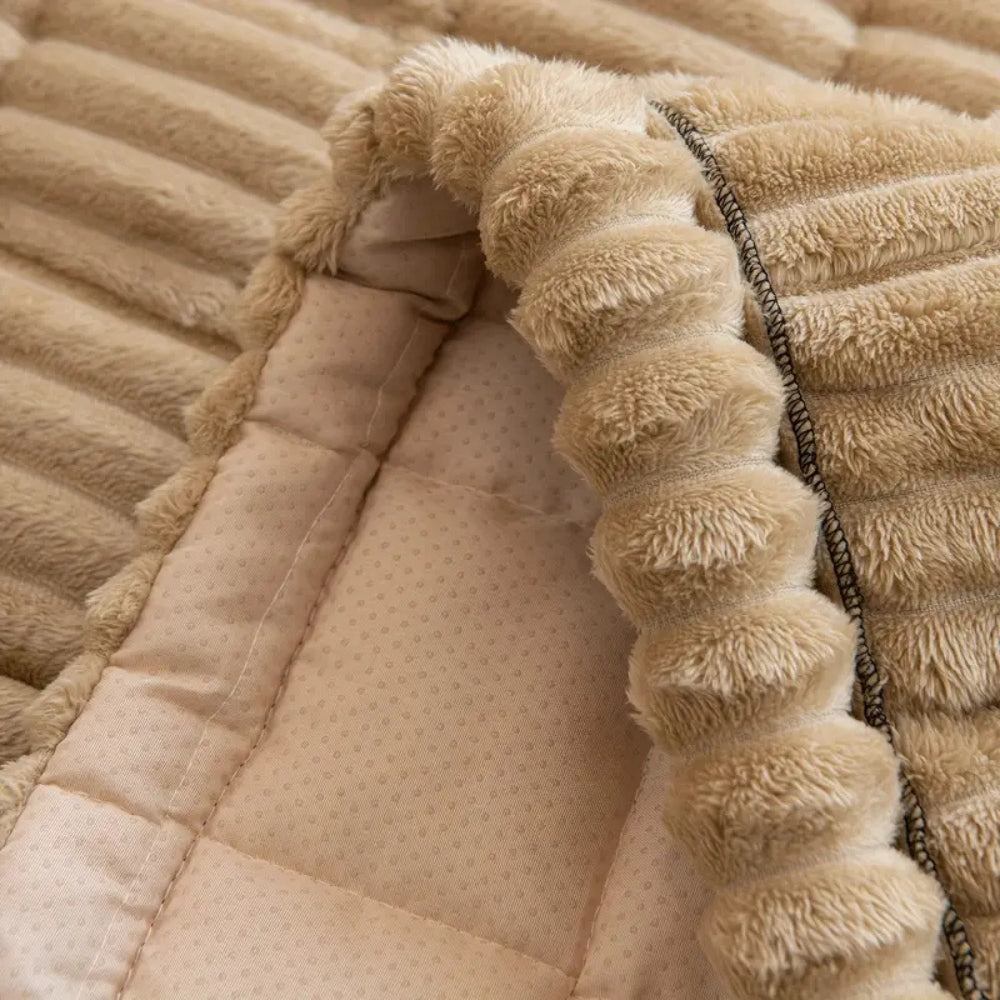 Housse de Canapé à Bords Plissés en Peluche