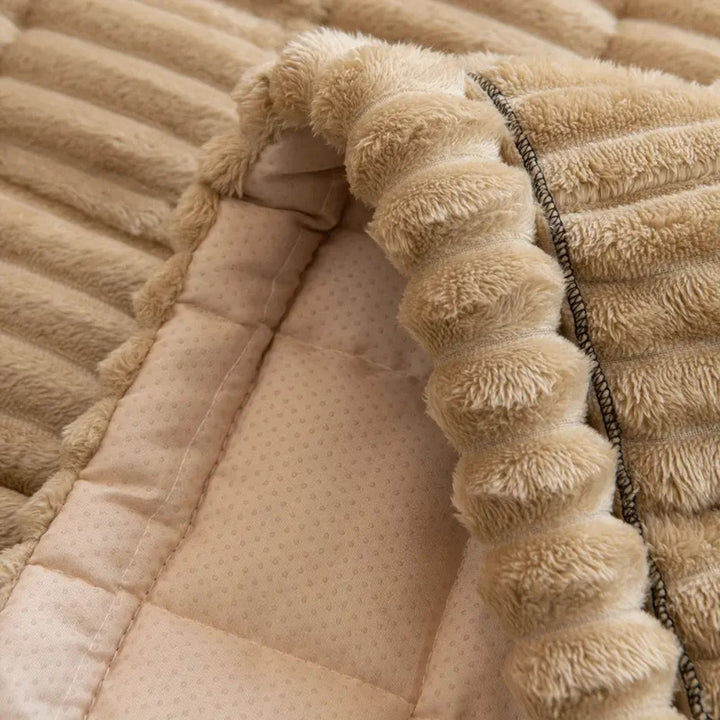 Housse de Canapé à Bords Plissés en Peluche