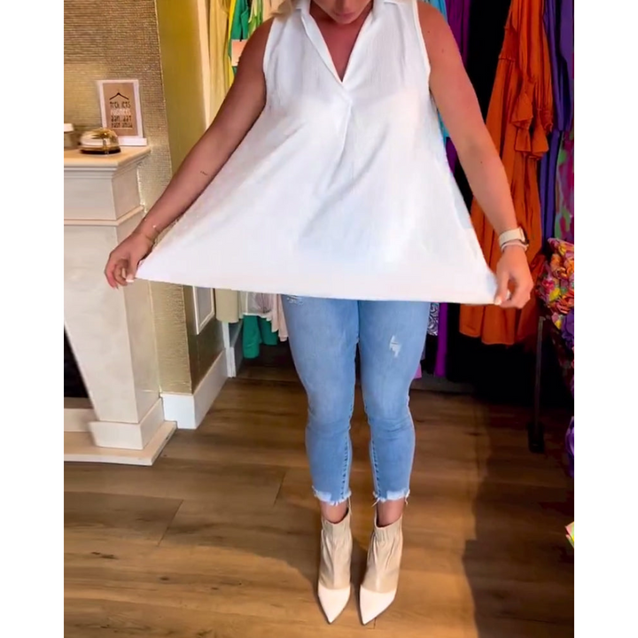 Women's Sleeveless Top with Lapel Collar | Plain &amp; Pleated at the Back