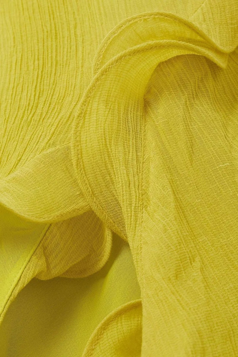 Robe Gloria en Chiffon à Volants et Épaule Dénudée