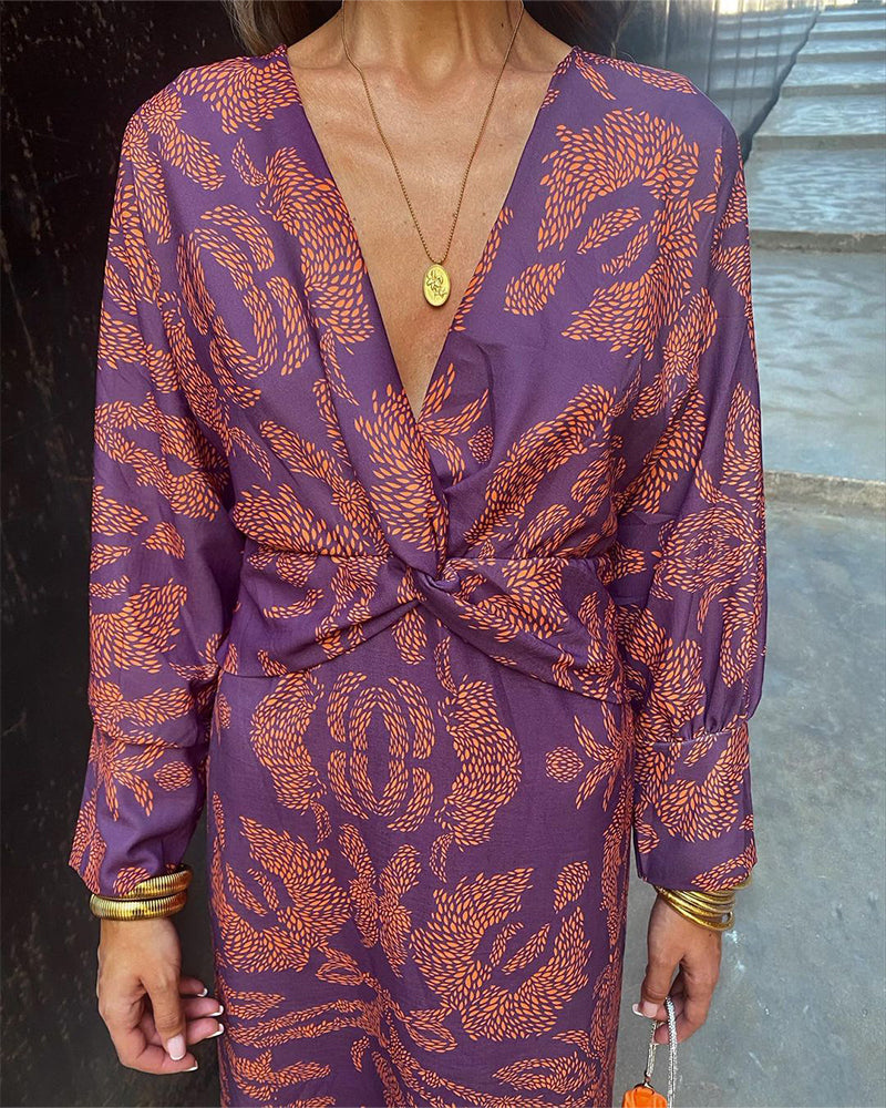 Robe chic et élégante pour femme, coupe midi légère idéale pour l'été.