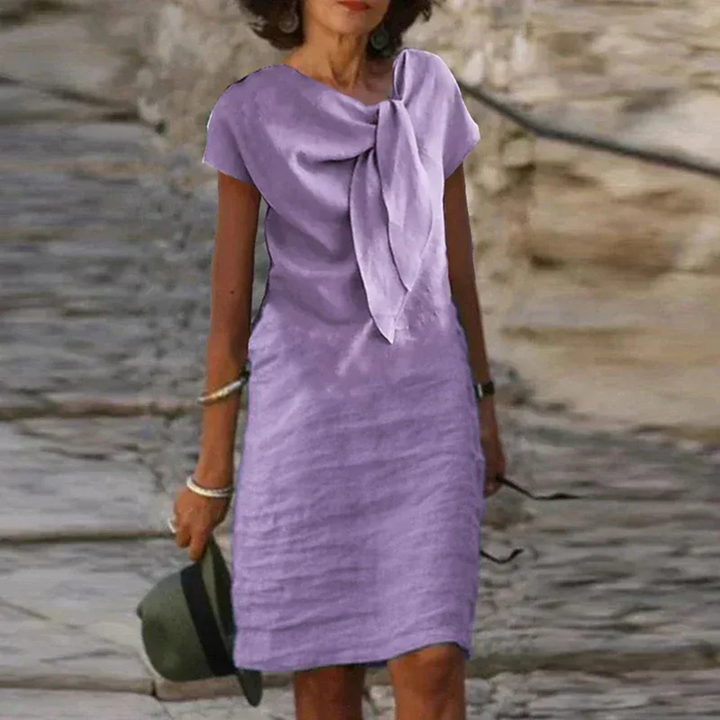 Robe d’été courte élégante et décontractée pour femme, idéale pour les journées ensoleillées         