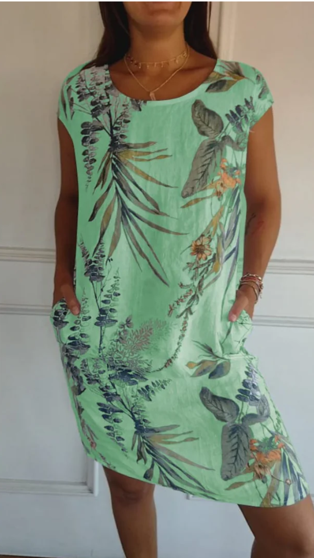 Robe d'été chic pour femme, coupe midi légère et élégante idéale pour les journées ensoleillées