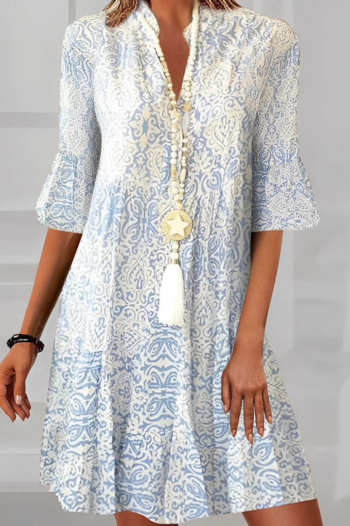 Robe d'été chic mini pour femme, parfaite pour les journées estivales.