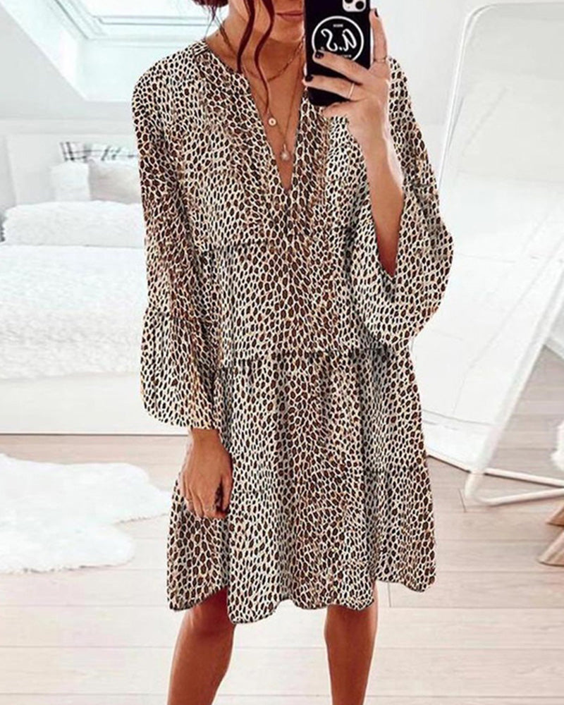 Robe d'été pour femme à imprimé léopard, coupe mini parfaite pour les journées ensoleillées