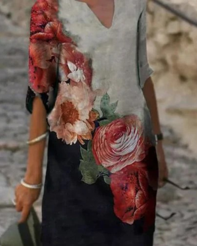 Robe d'été moderne et tendance pour femme en coupe mini, parfaite pour les journées estivales